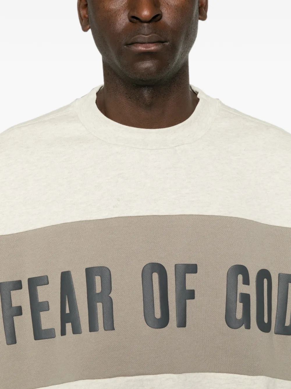 FEAR OF GOD ESSENTIALS Trui met logo-print en vlakken Beige