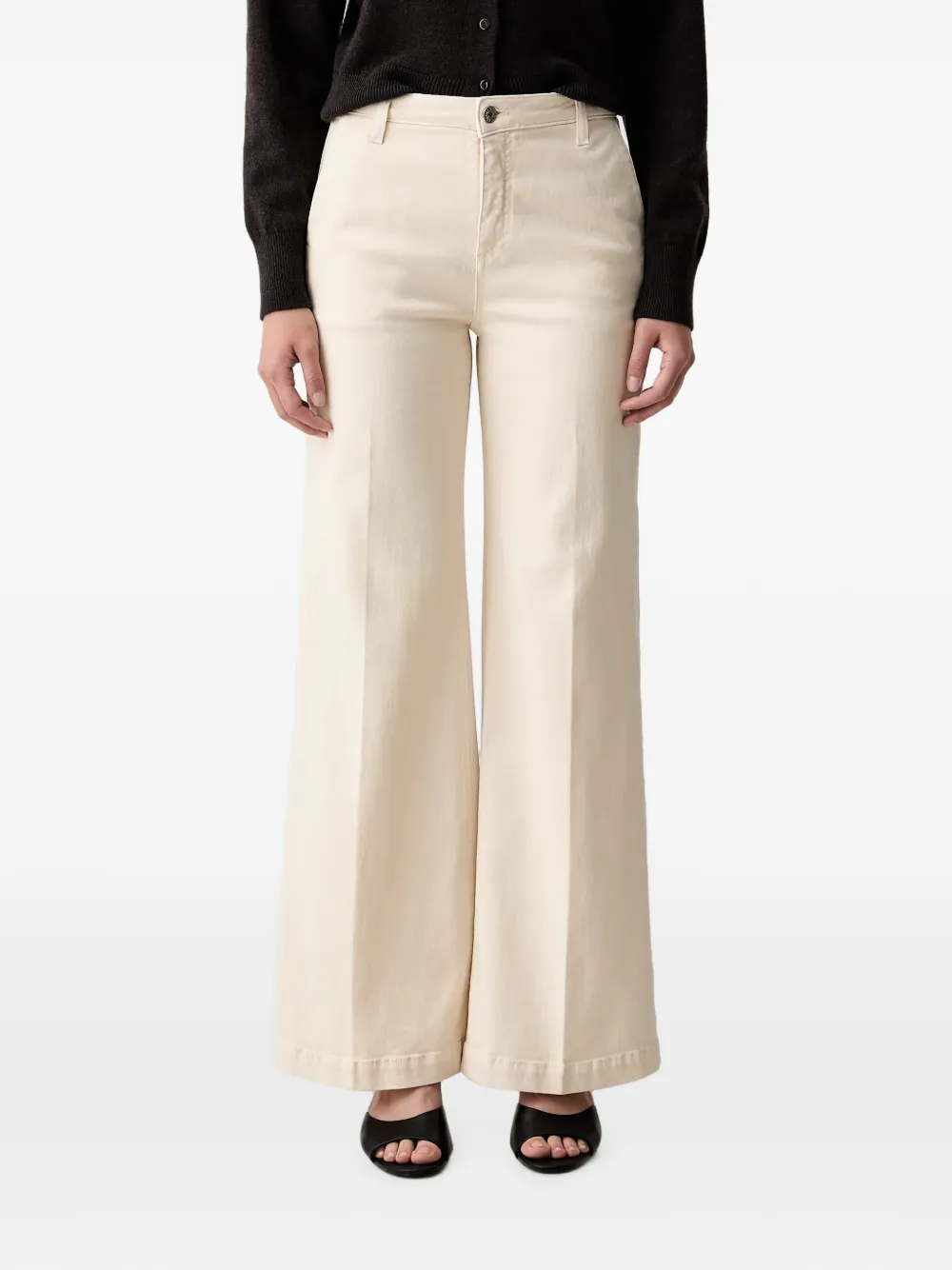 Vicolo Logo-patch Flared Jeans In Neutral