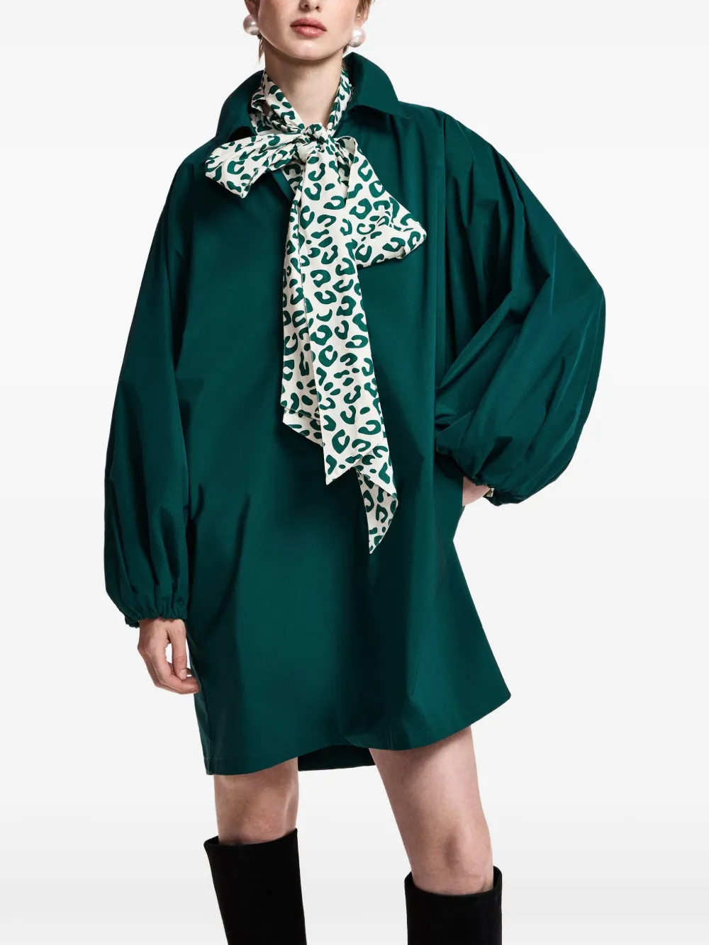Essentiel Antwerp oversized V-neck dress Groen