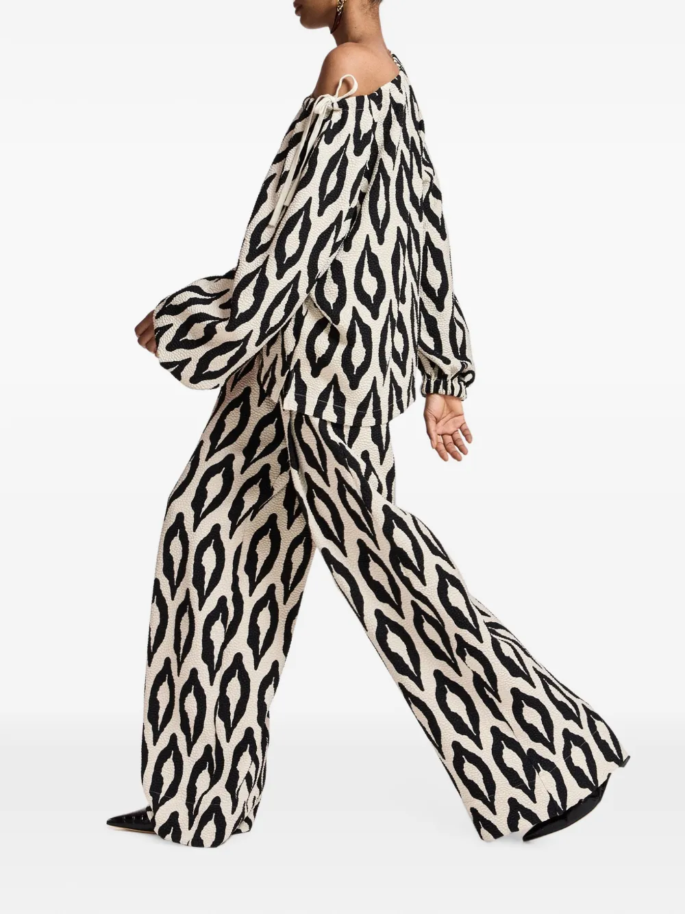 Essentiel Antwerp Kontent broek met wijde pijpen en print Beige