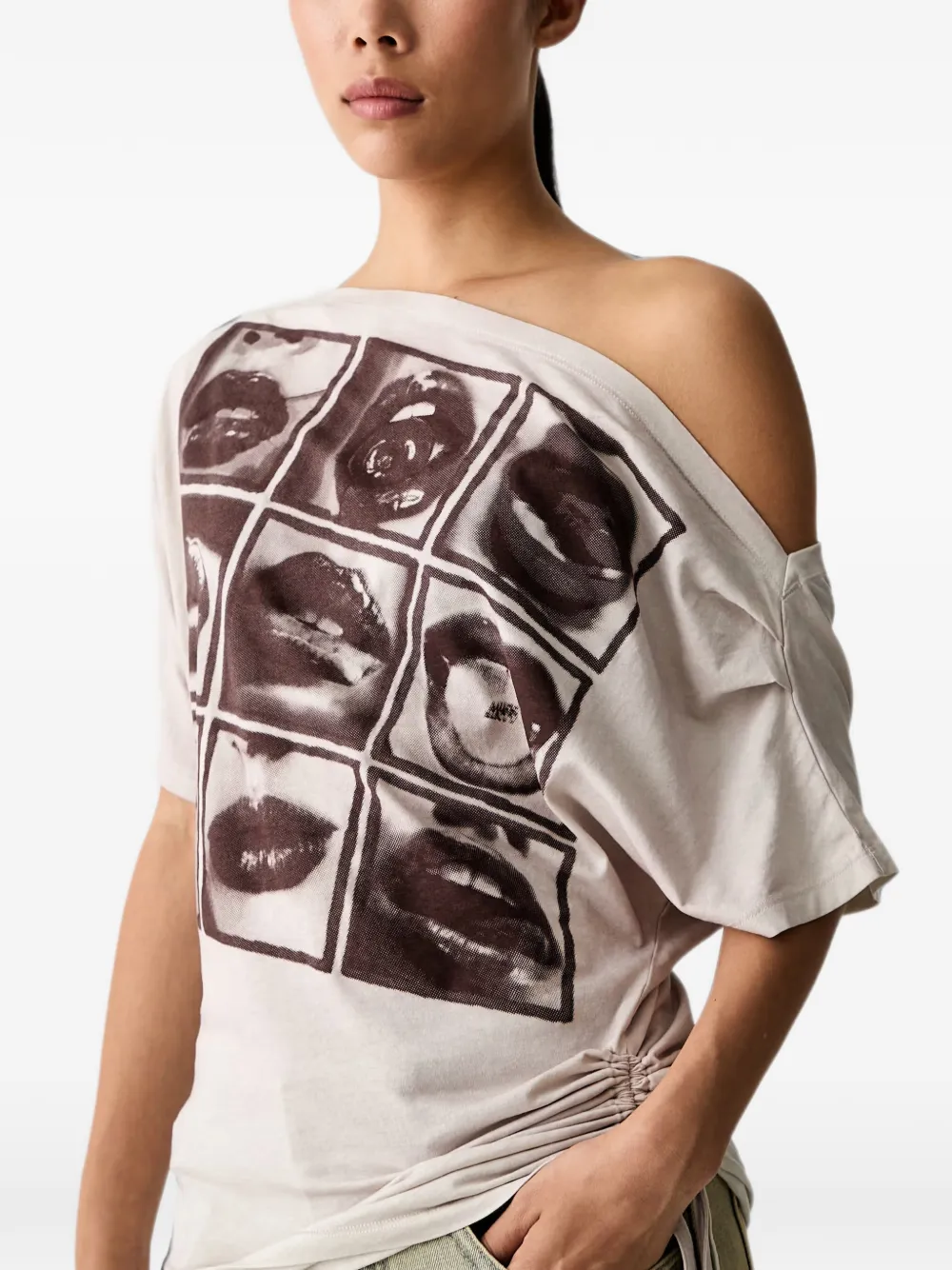 Miss Sixty graphic-print off-shoulder T-shirt Beige