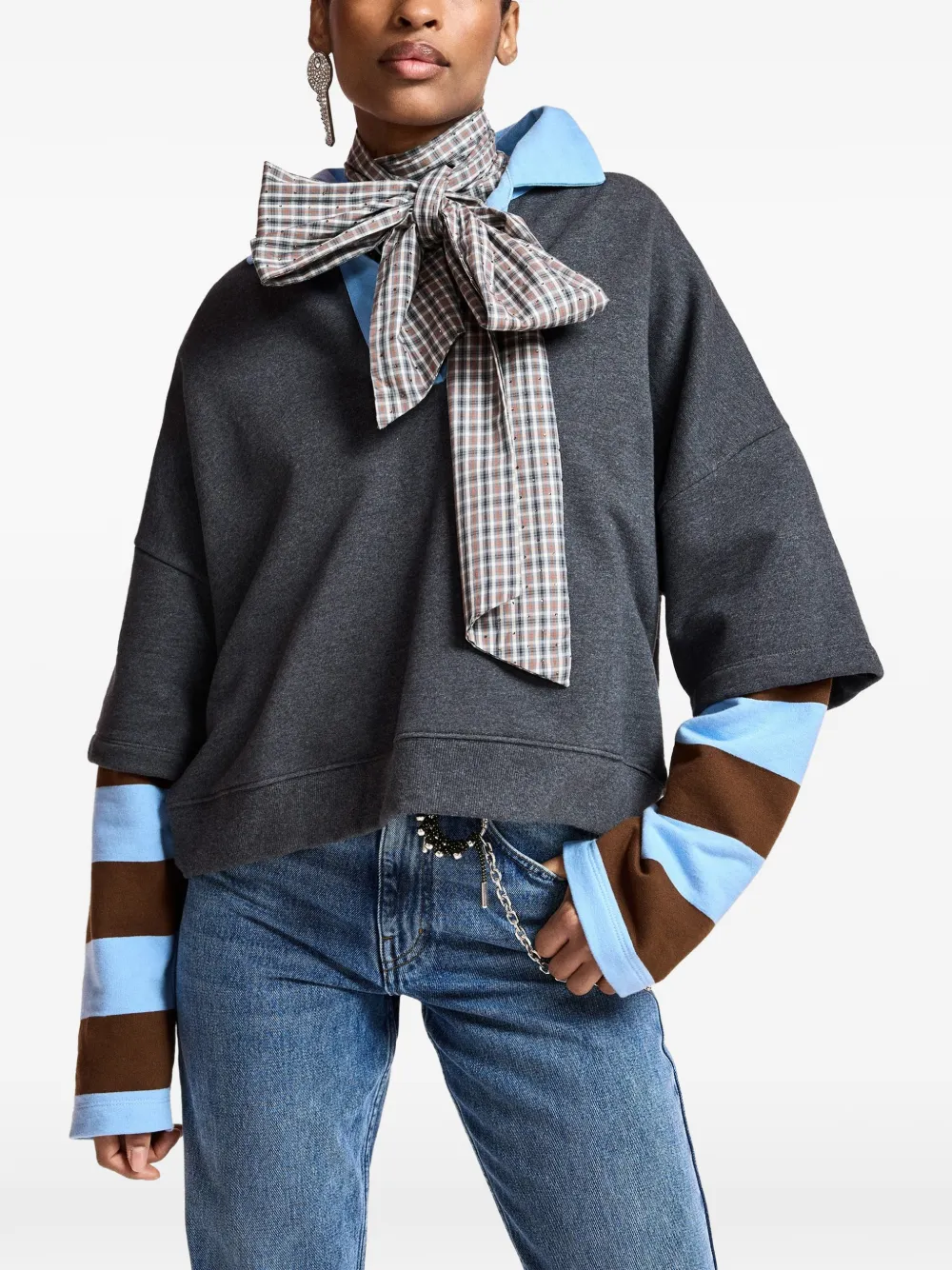 Essentiel Antwerp Gelaagde sweater met gestreepte mouwen Grijs