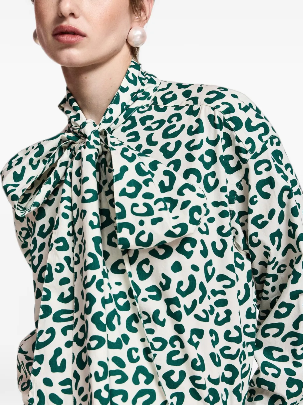 Essentiel Antwerp Khaleesi blouse met luipaard-print en strik Beige