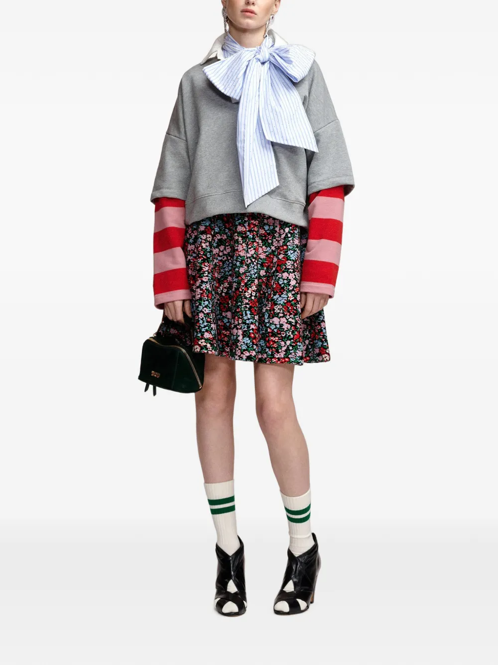 Essentiel Antwerp Sweater met gelaagde gestreepte mouwen Grijs