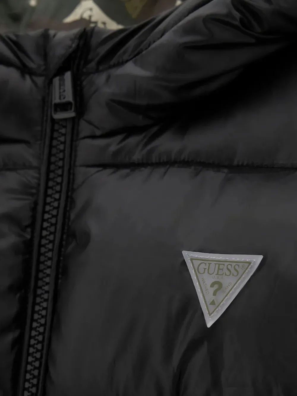 guess kids logo-patch padded jacket Zwart