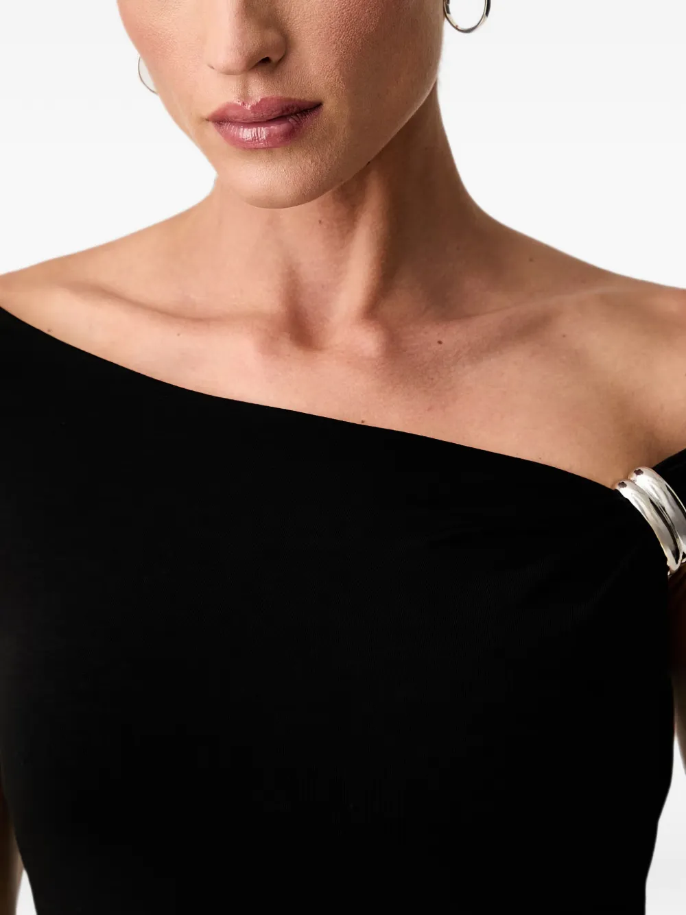 GUESS USA hardware-detail off-shoulder T-shirt Zwart