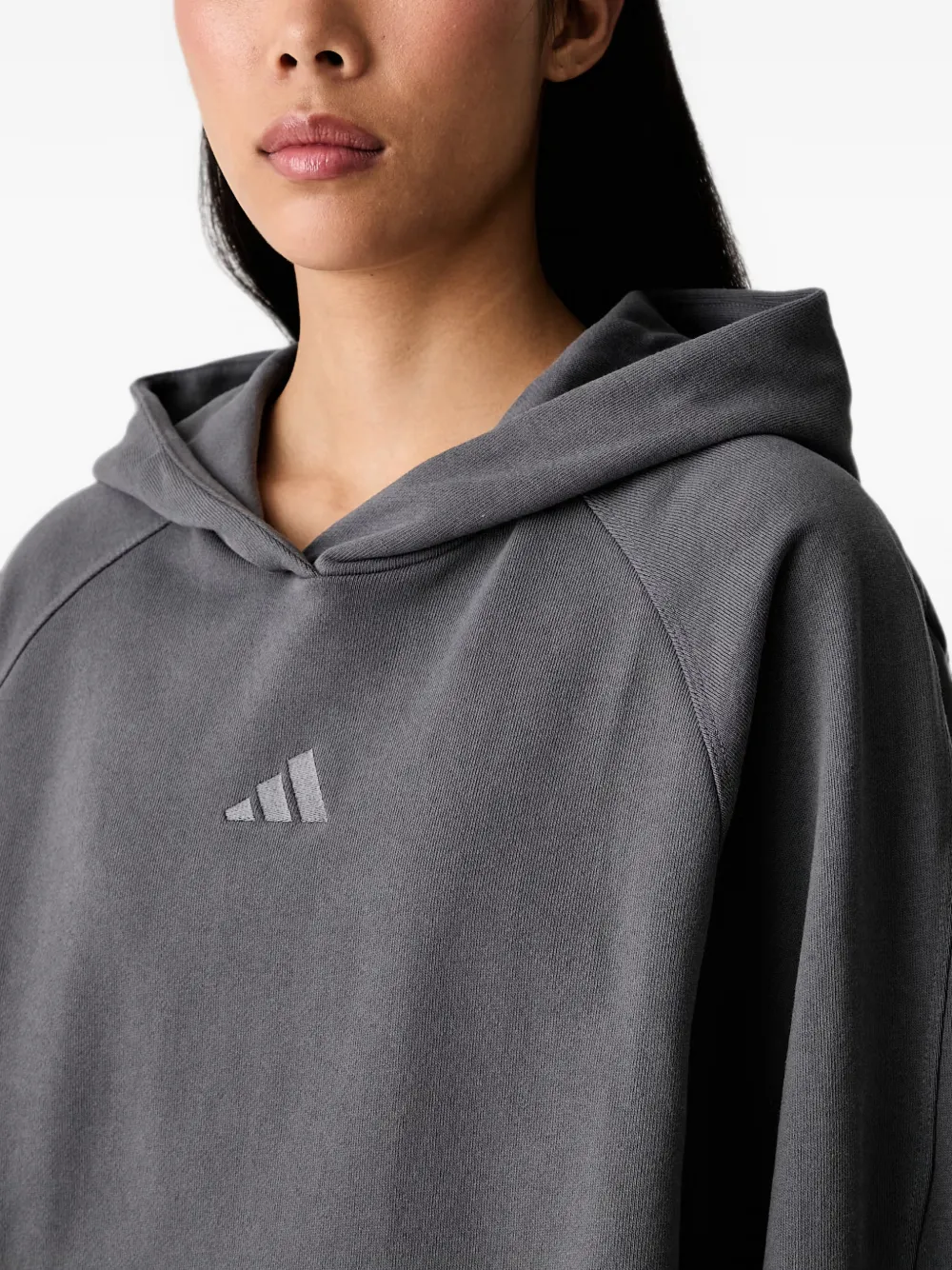 adidas KIT small logo hoodie Grijs