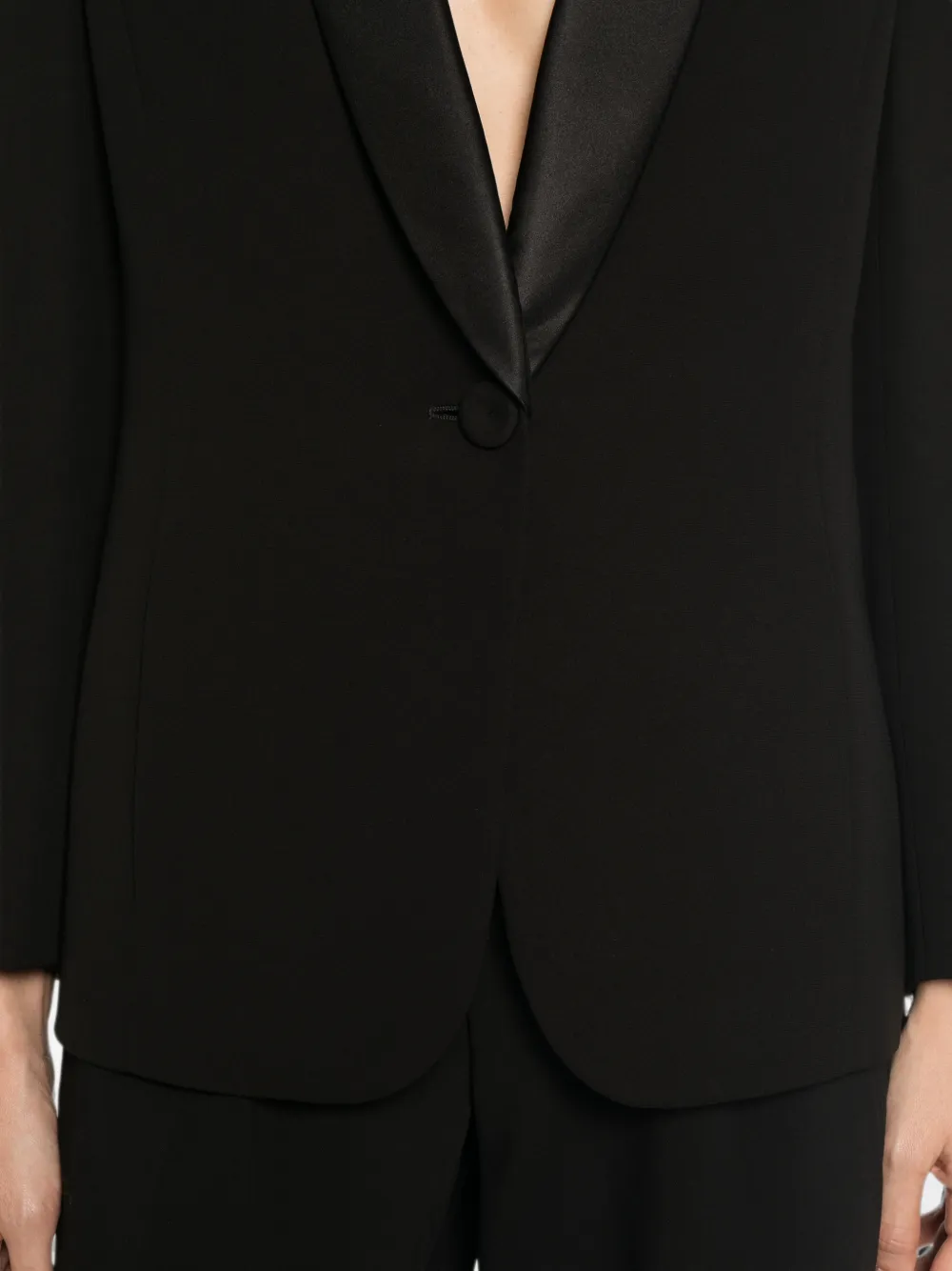 Giorgio Armani Jack met satijnen revers en enkele rij knopen Zwart