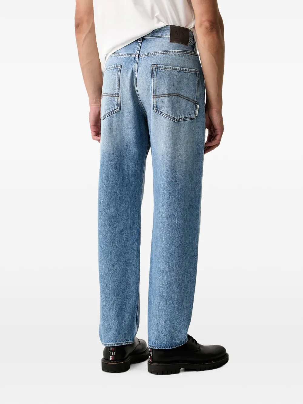 Armani Exchange Straight jeans met vervaagd effect Blauw