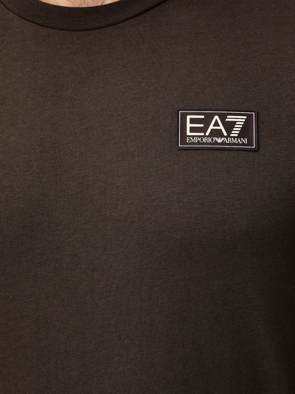 Ea7 Emporio Armani T-shirt met logopatch Bruin