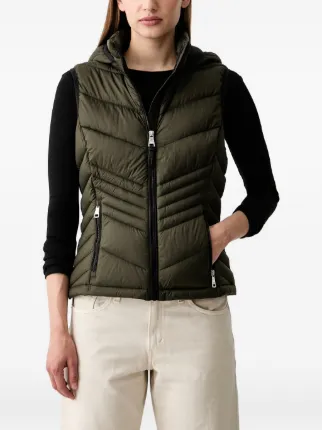 DKNY