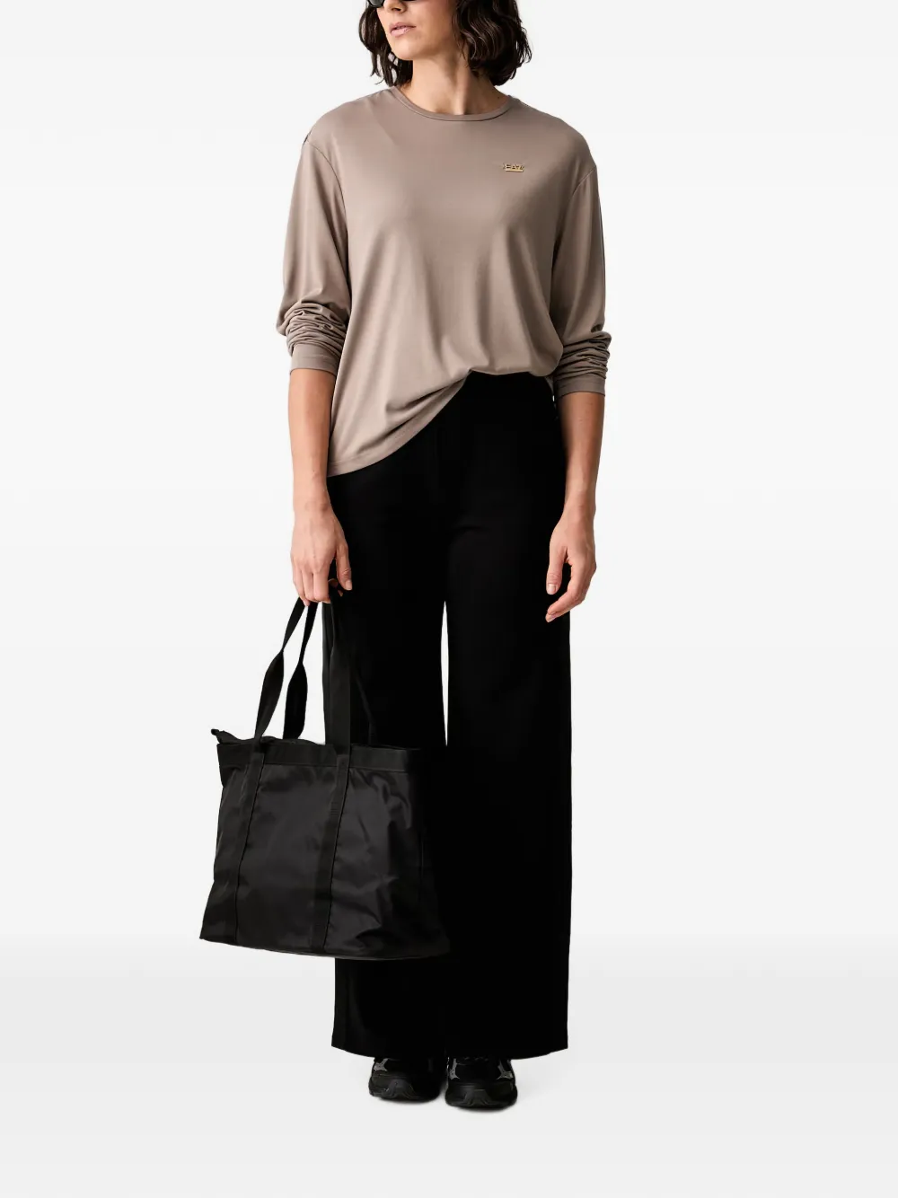 Ea7 Emporio Armani T-shirt met logoplakkaat en lange mouwen Bruin
