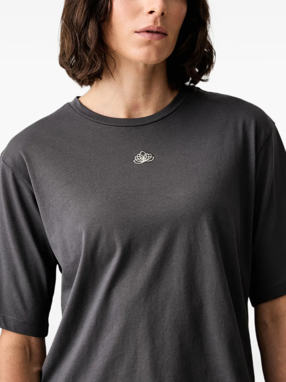 Ea7 Emporio Armani T-shirt met geborduurd logo Grijs