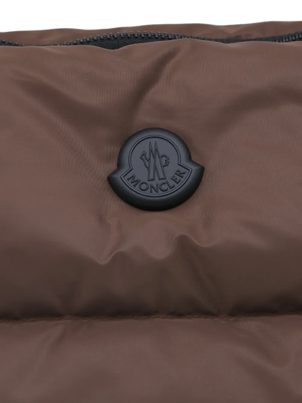 Moncler Gewatteerde clutch met logo-patch Bruin