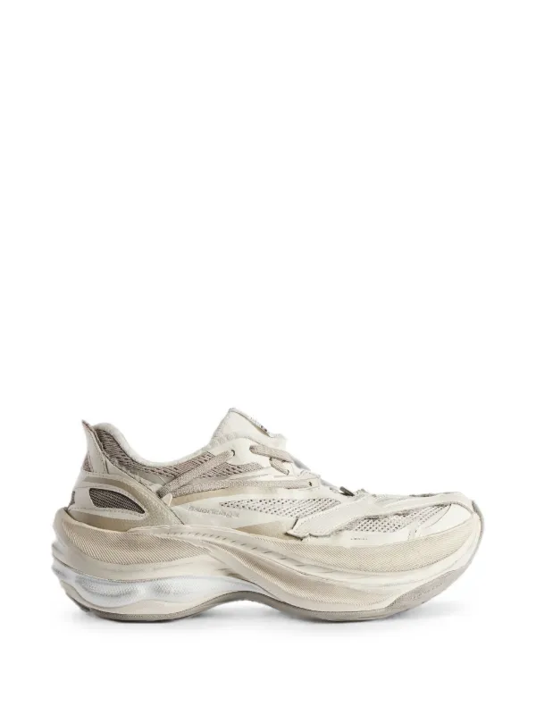 Balenciaga Jet Trainers in Eggshell in Neutrals