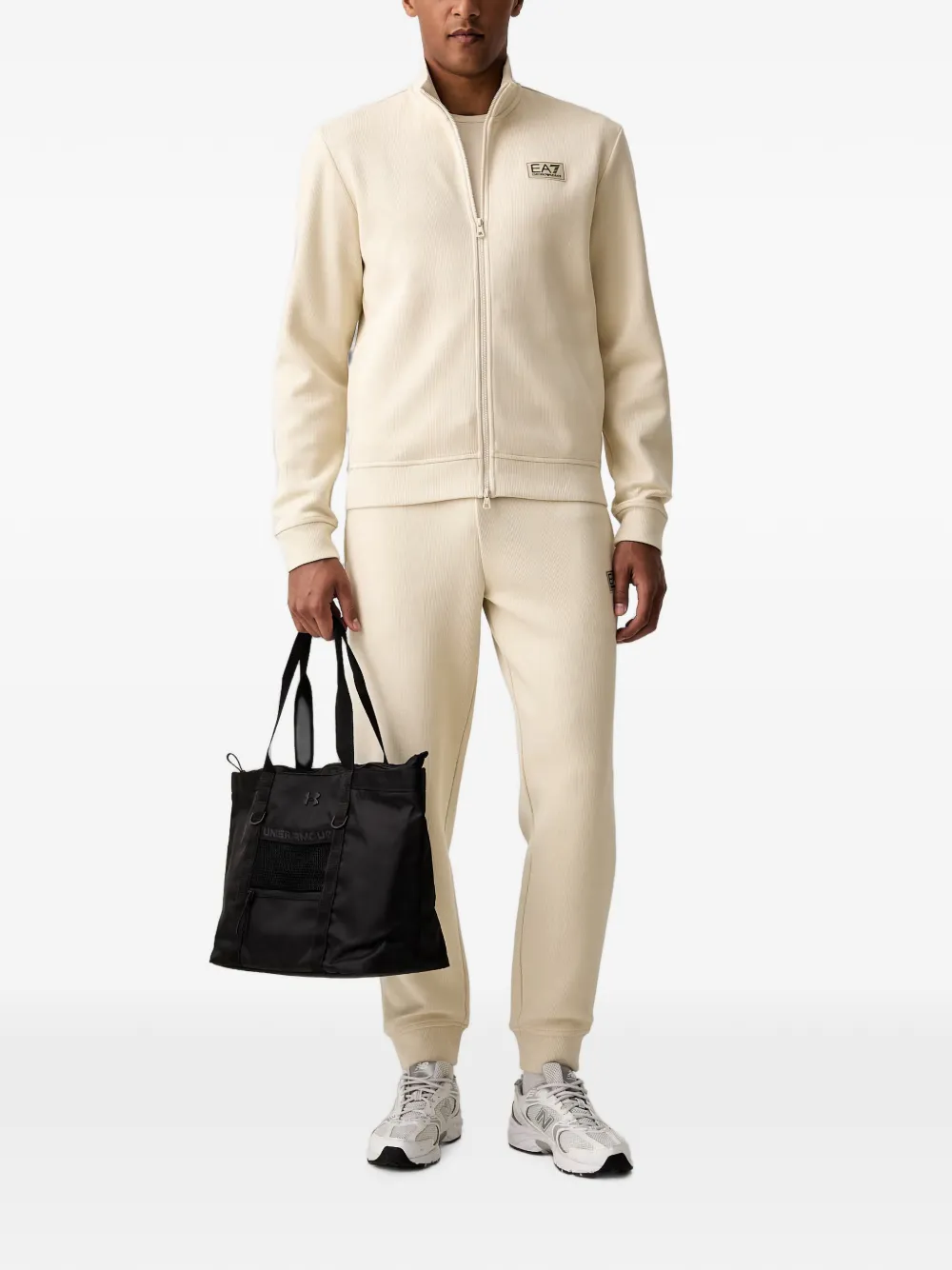 Ea7 Emporio Armani Trui met logopatch Beige