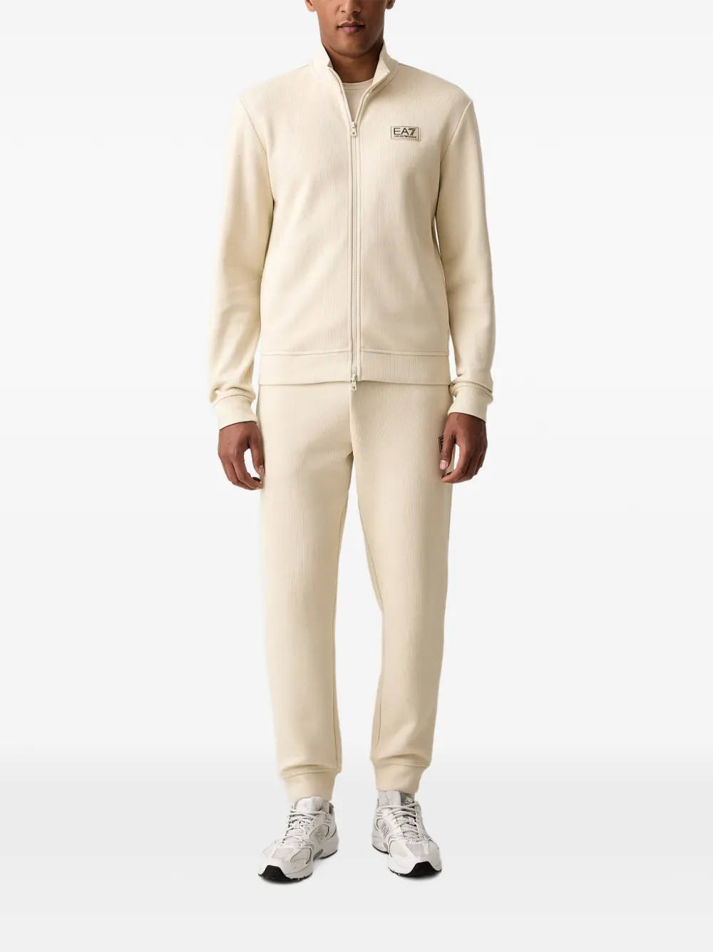 Ea7 Emporio Armani Trui met logopatch Beige