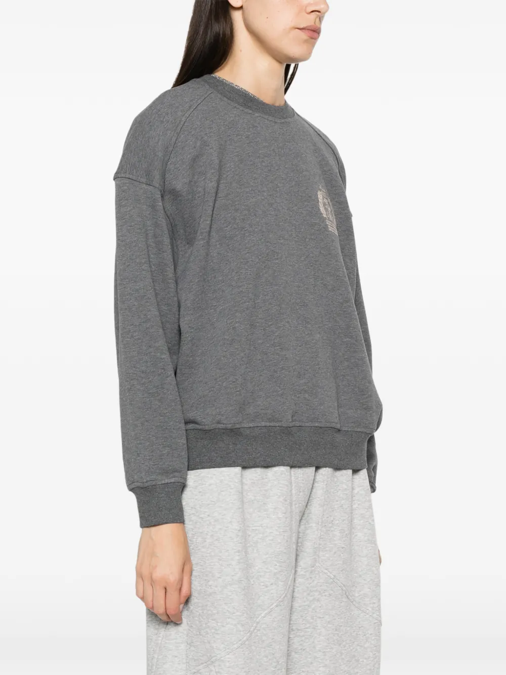 Brunello Cucinelli Trui met raglan mouwen en geborduurd logo Grijs