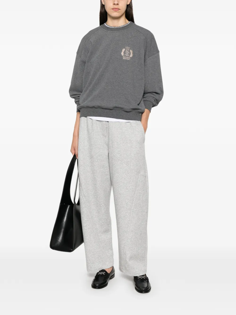 Brunello Cucinelli Trui met raglan mouwen en geborduurd logo Grijs