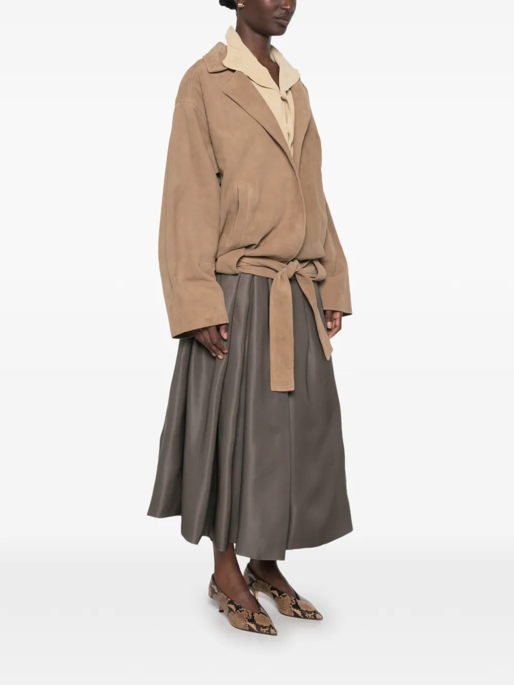 KHAITE Belted Notch-lapels Jacket in Brown, view 3