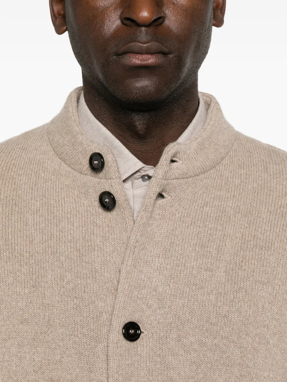 Lardini Button-up jack met ronde hoge kraag Beige