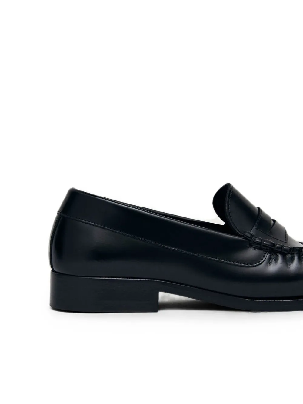 ALOHAS Rivet leather penny loafers Zwart