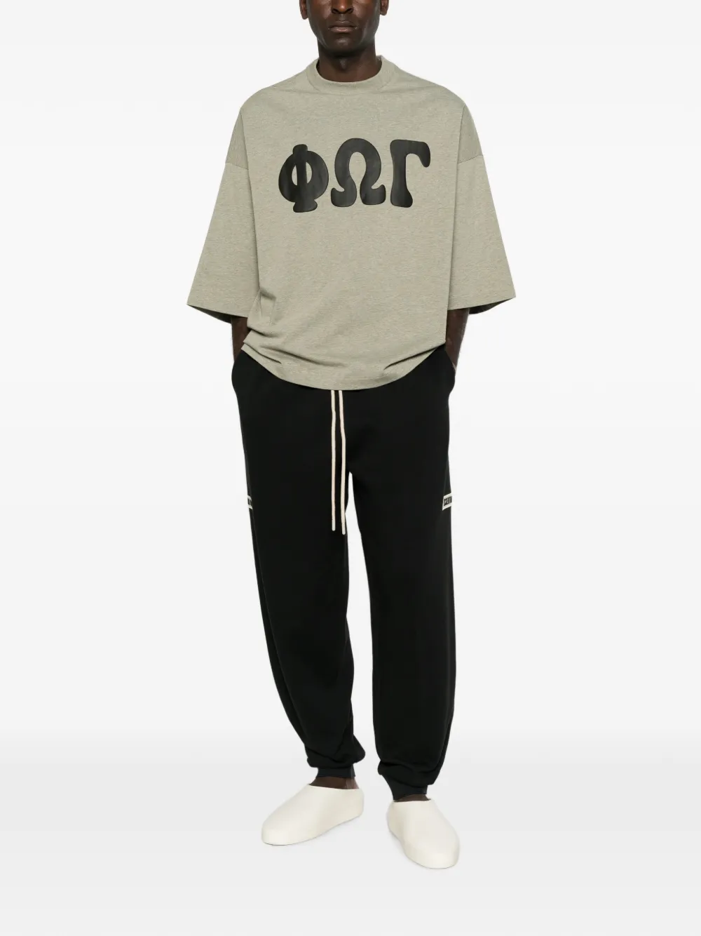 FEAR OF GOD ESSENTIALS Merch boxy-fit T-shirt met grafische print Grijs