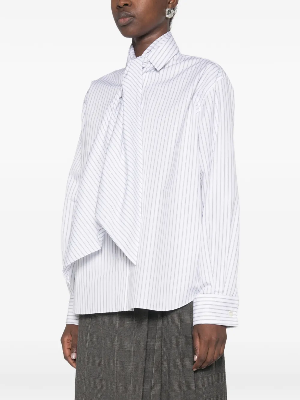 sacai Gestreepte shirt met gestrikte hals Wit