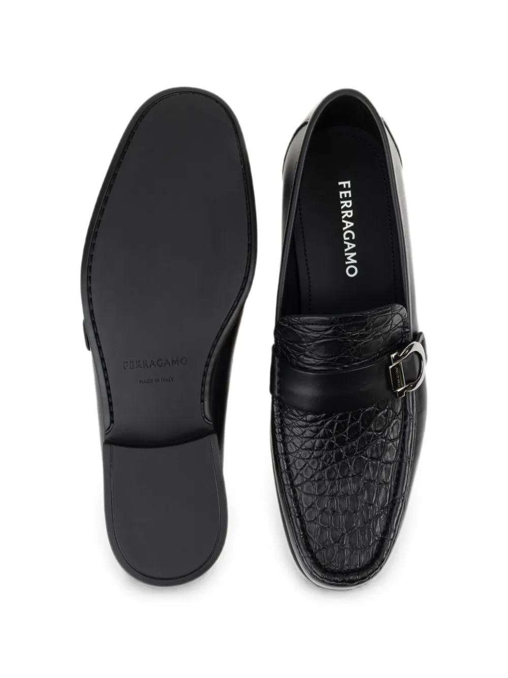 Ferragamo Loafers met Gancini ornament Zwart