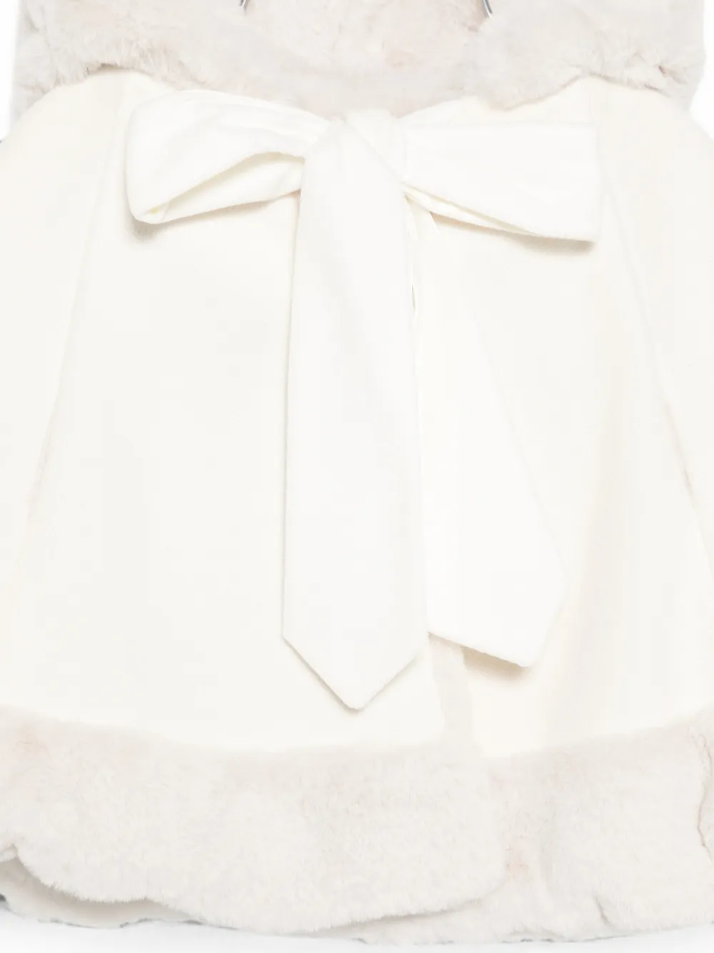 La Stupenderia Cape met strik-detail en afwerking van imitatiebont Wit