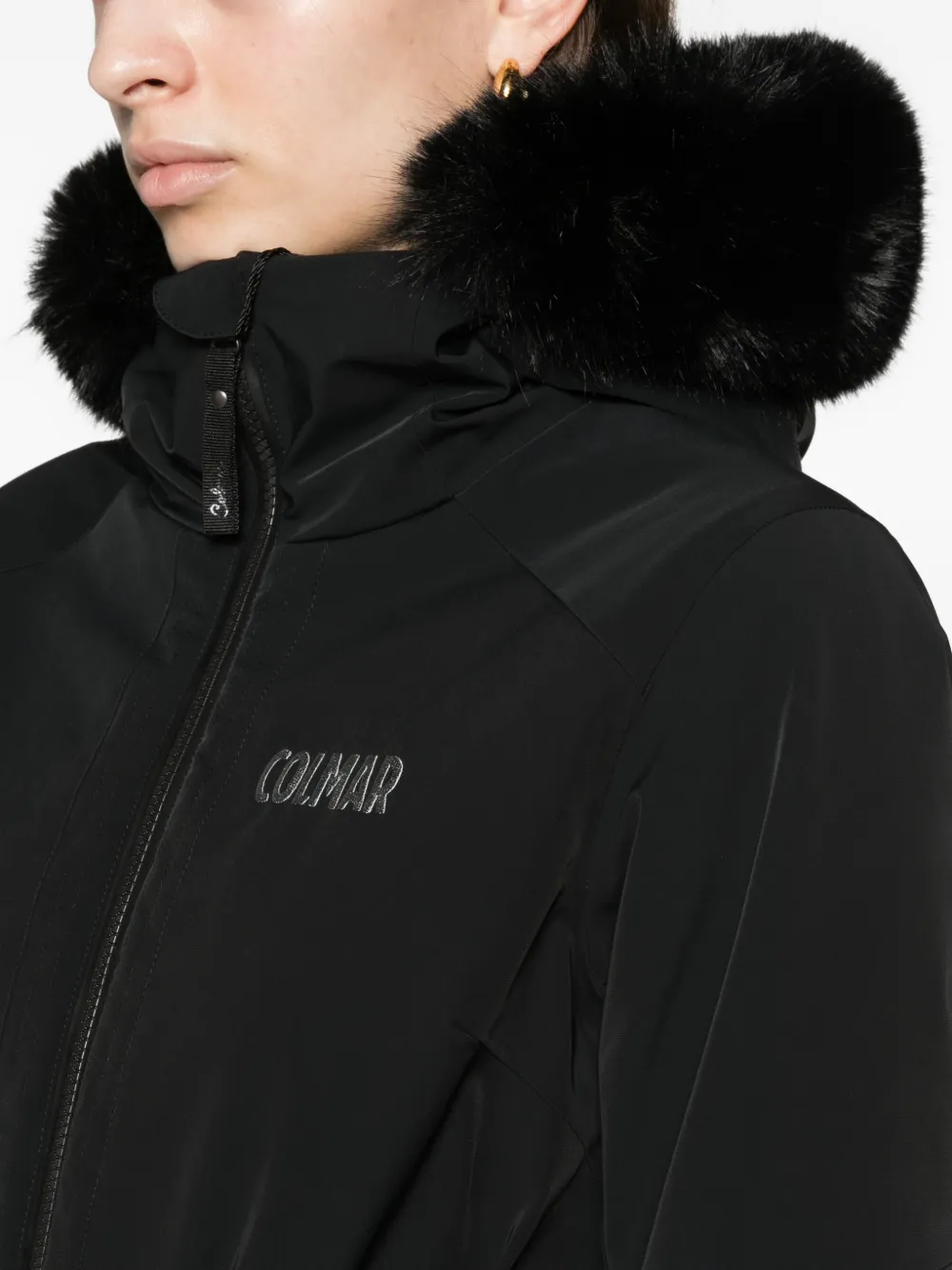 Colmar shaped ski jacket with faux fur Zwart