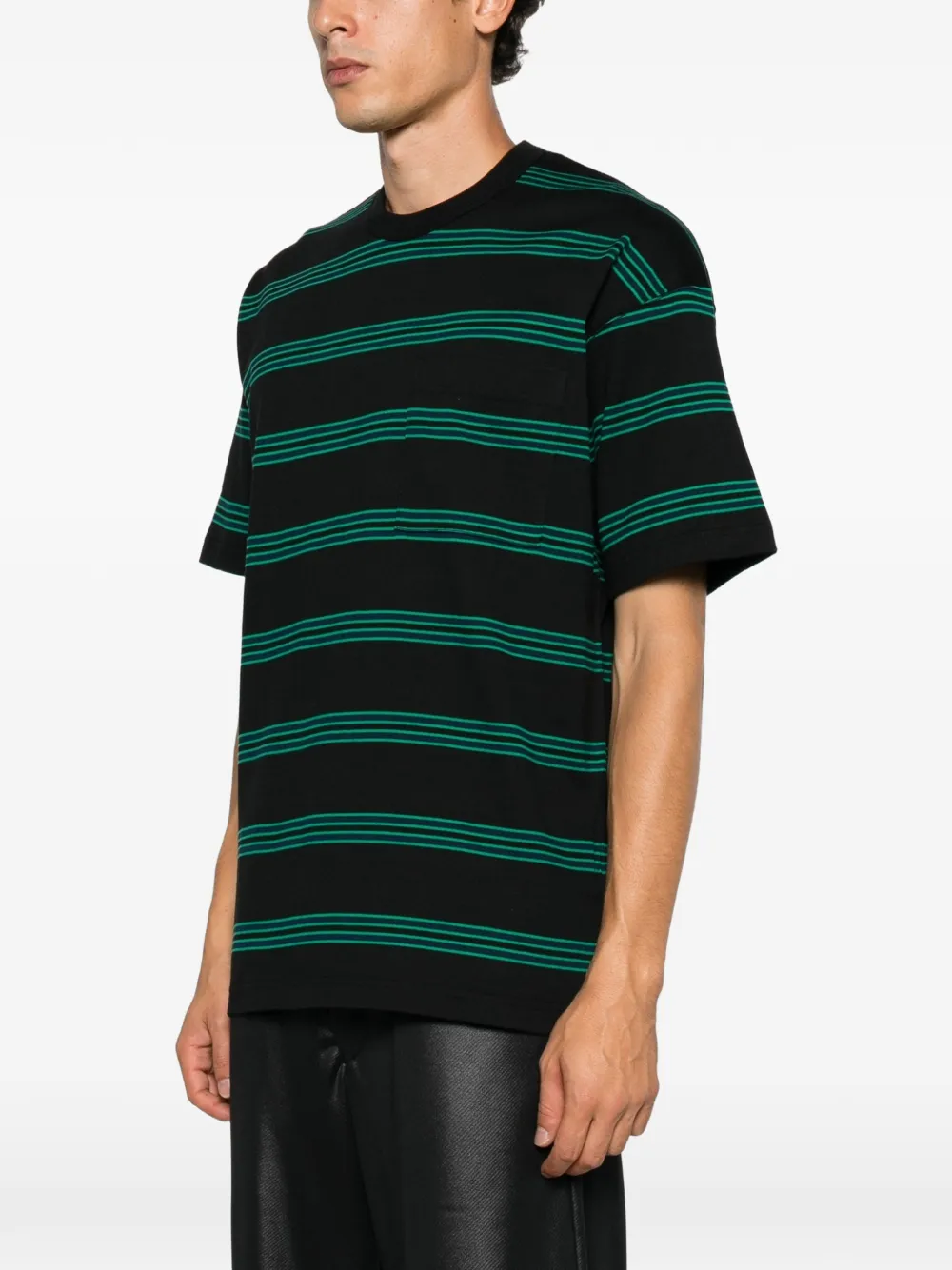 Comme des Garçons Homme Plus striped-print chest-pocket T-shirt Zwart