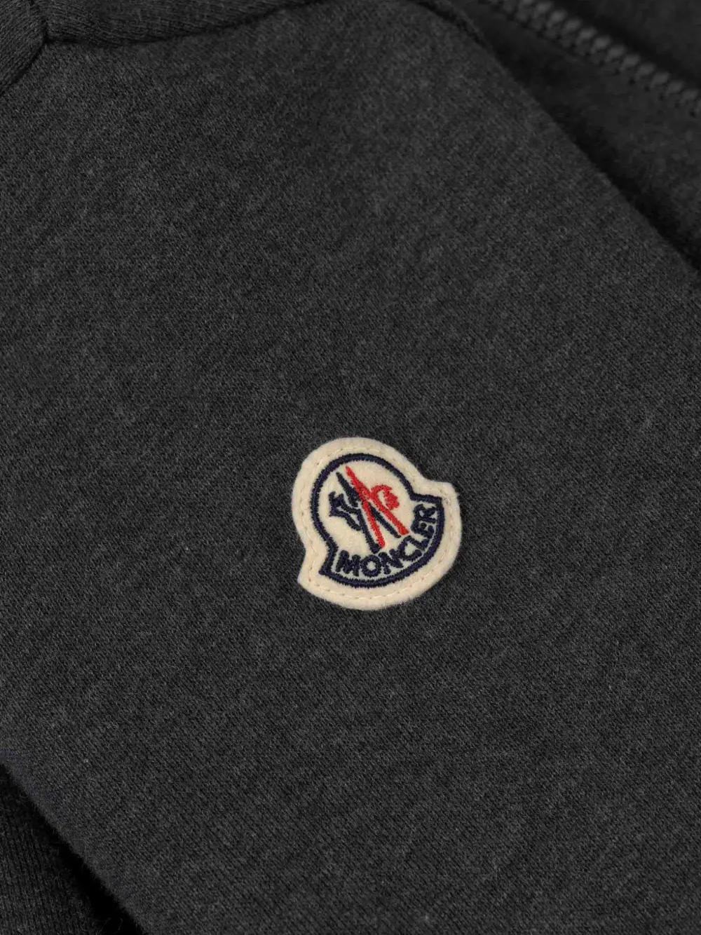 Moncler Enfant Jurk met logo-patch en plooien Grijs