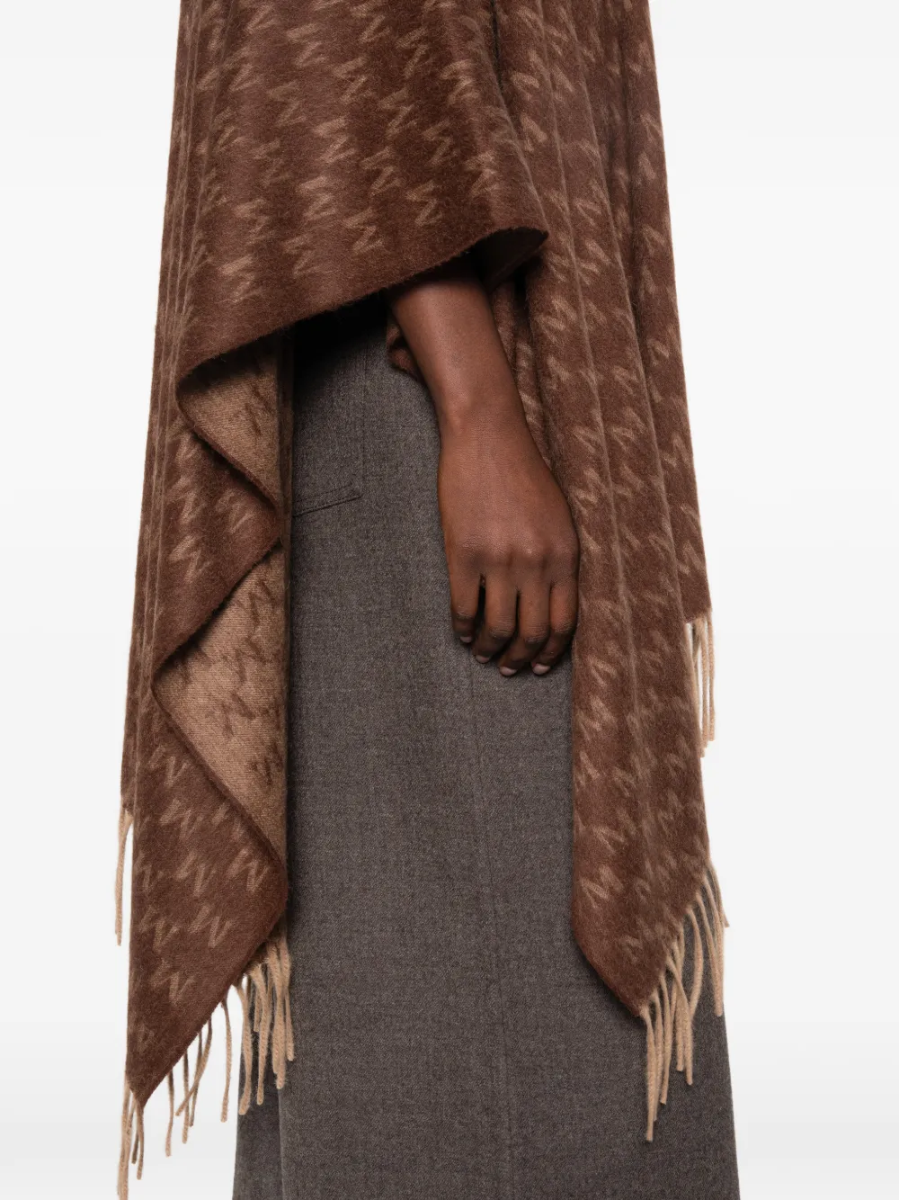 Max Mara Falange logo-jacquard shawl Bruin