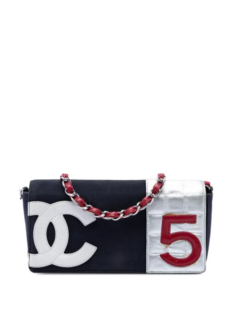 CHANEL Pre-Owned bolso de hombro Chocolate Bar No 5 Flap de lona y piel de borrego metalizada con logo CC 2002-2003