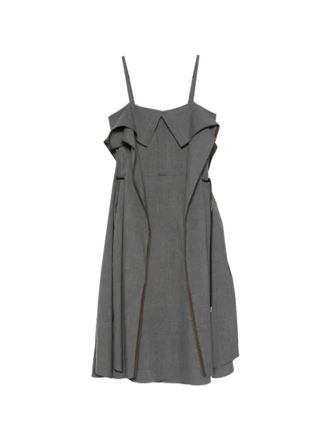 sacai vestido midi sin mangas con detalle a capas