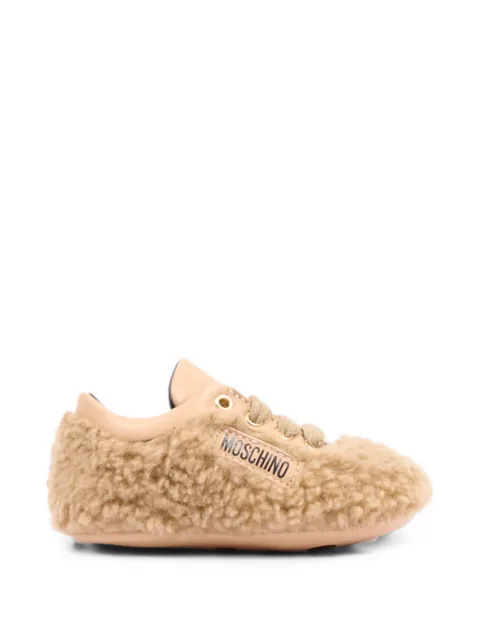 Moschino Kids shearling-effect logo-patch sneakers