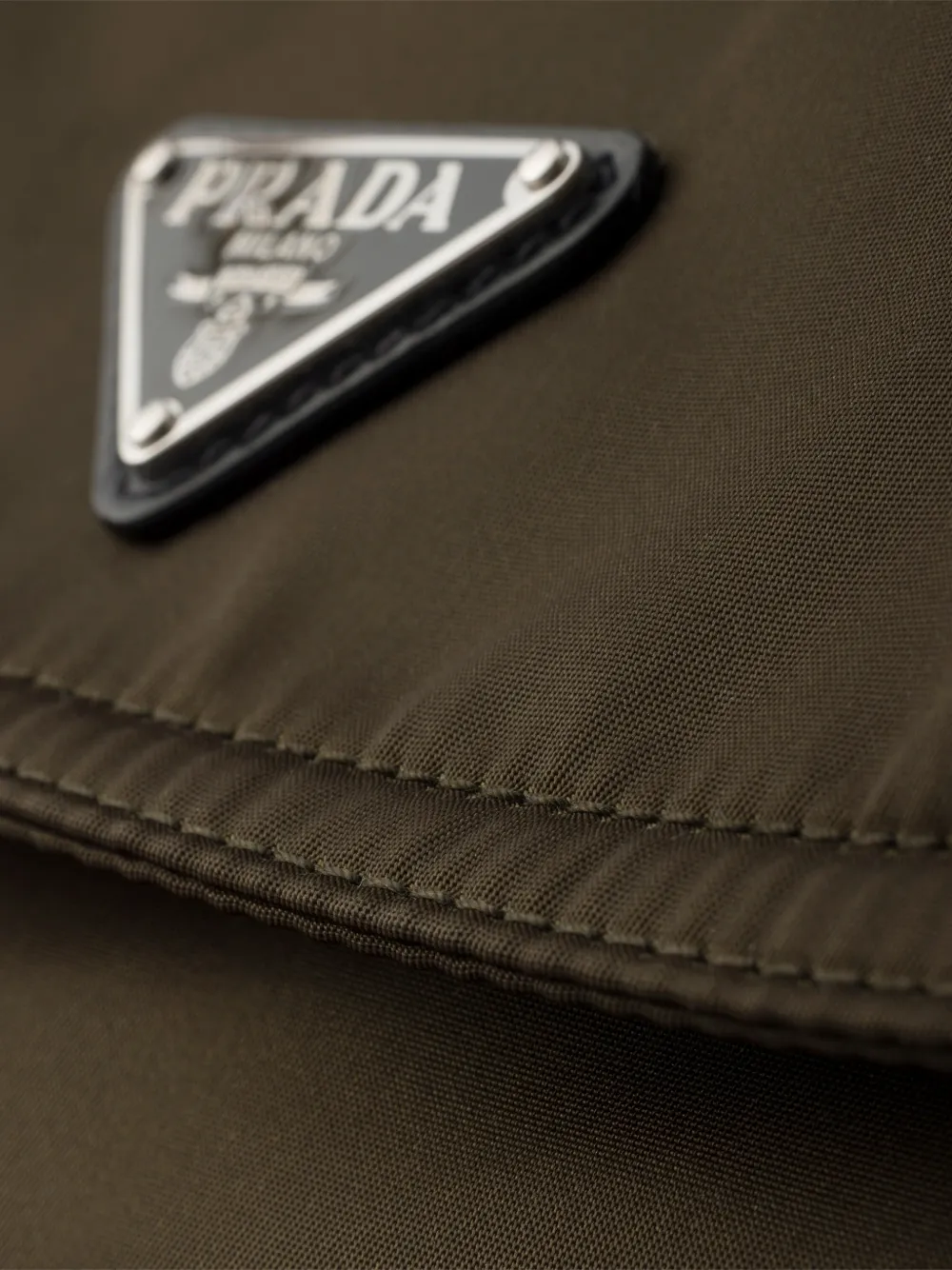 Prada Explore Re-Nylon en leren tas Groen