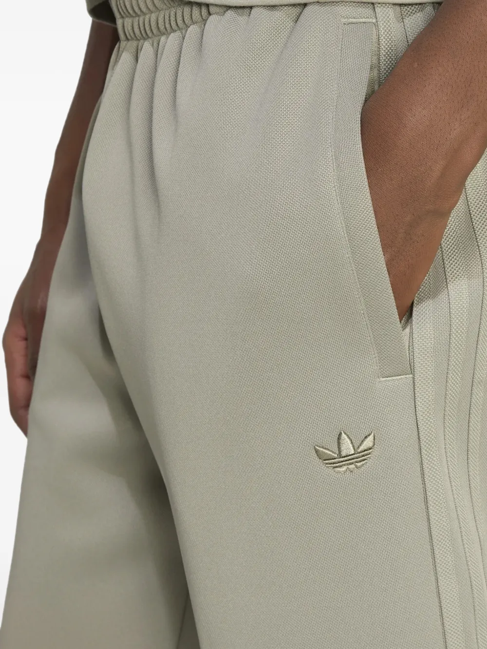 adidas logo-embroidered side-stripe track pants Groen