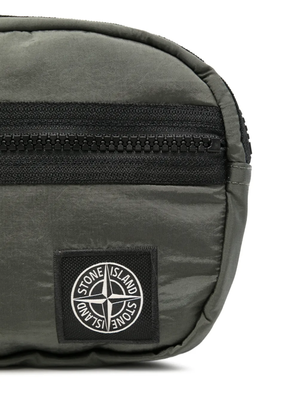 Stone Island 9200014 ECONYL gecoate nylon metalen heuptas met ritszak en Compass-patch Grijs