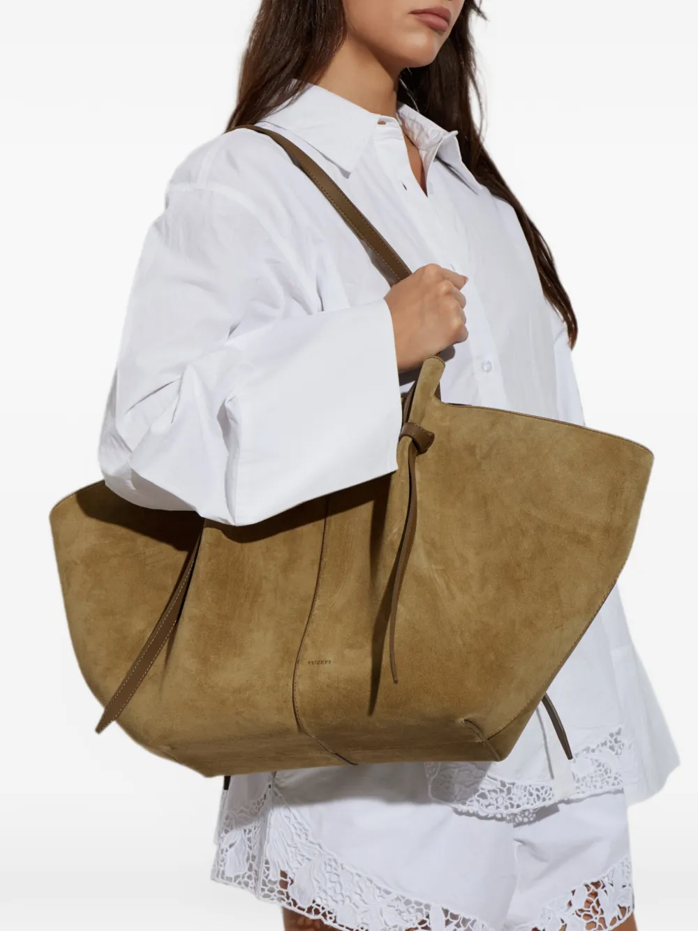 Yuzefi XL Mochi suède shopper Bruin