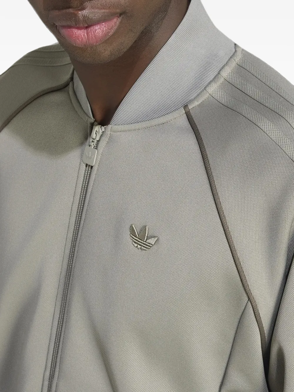adidas logo-embroidered zip-up sweatshirt Grijs