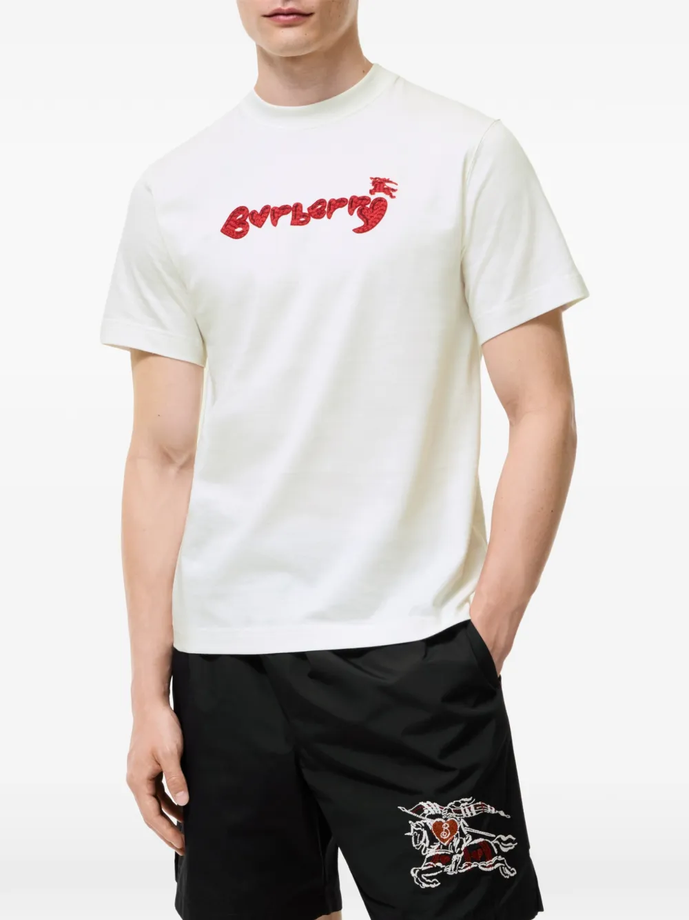 Burberry Katoenen T-shirt met hartlogo Beige