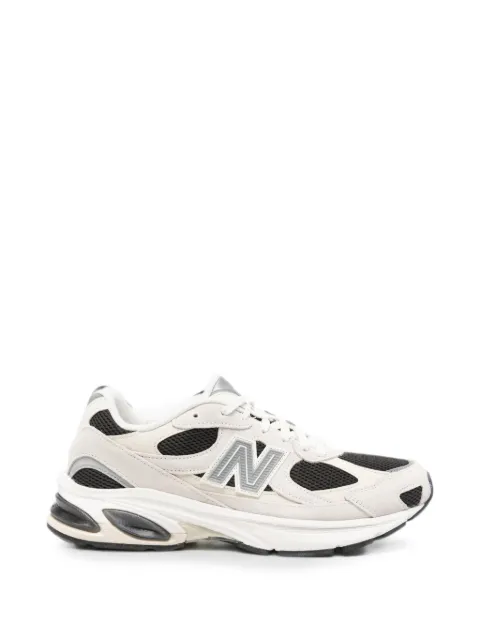 New Balance logo-patch panelled sneakers