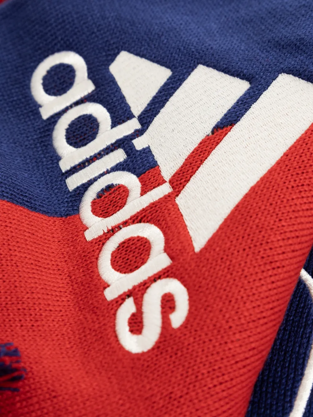 adidas Disney Mickey Mouse scarf Rood