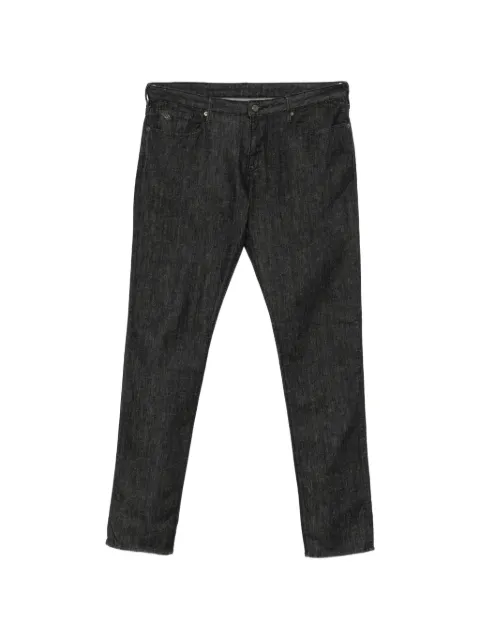 Emporio Armani vaqueros con placa del logo