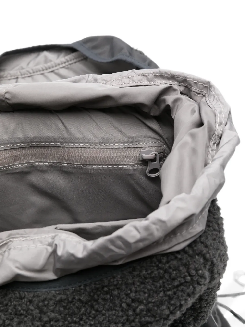 adidas by Stella McCartney Rugzak met fleece textuur en gespsluiting Grijs