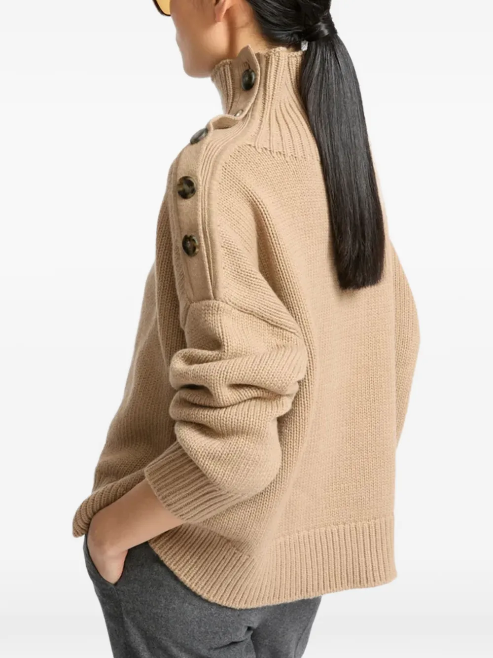 Yves Salomon Trui met hoge hals en knoopdetail Beige
