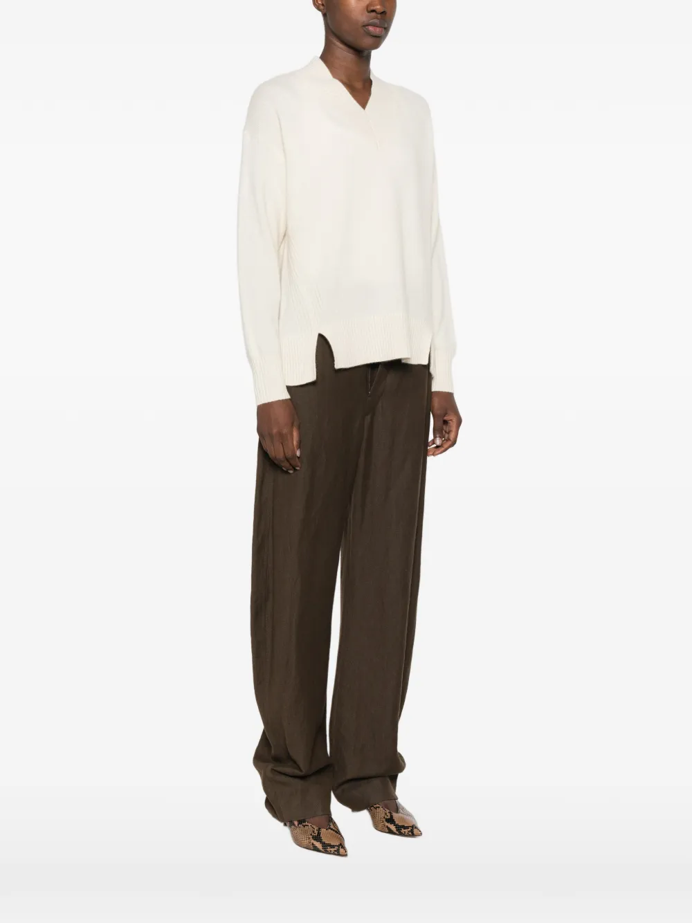 JOSEPH Trui met zijsplit en V-hals Beige
