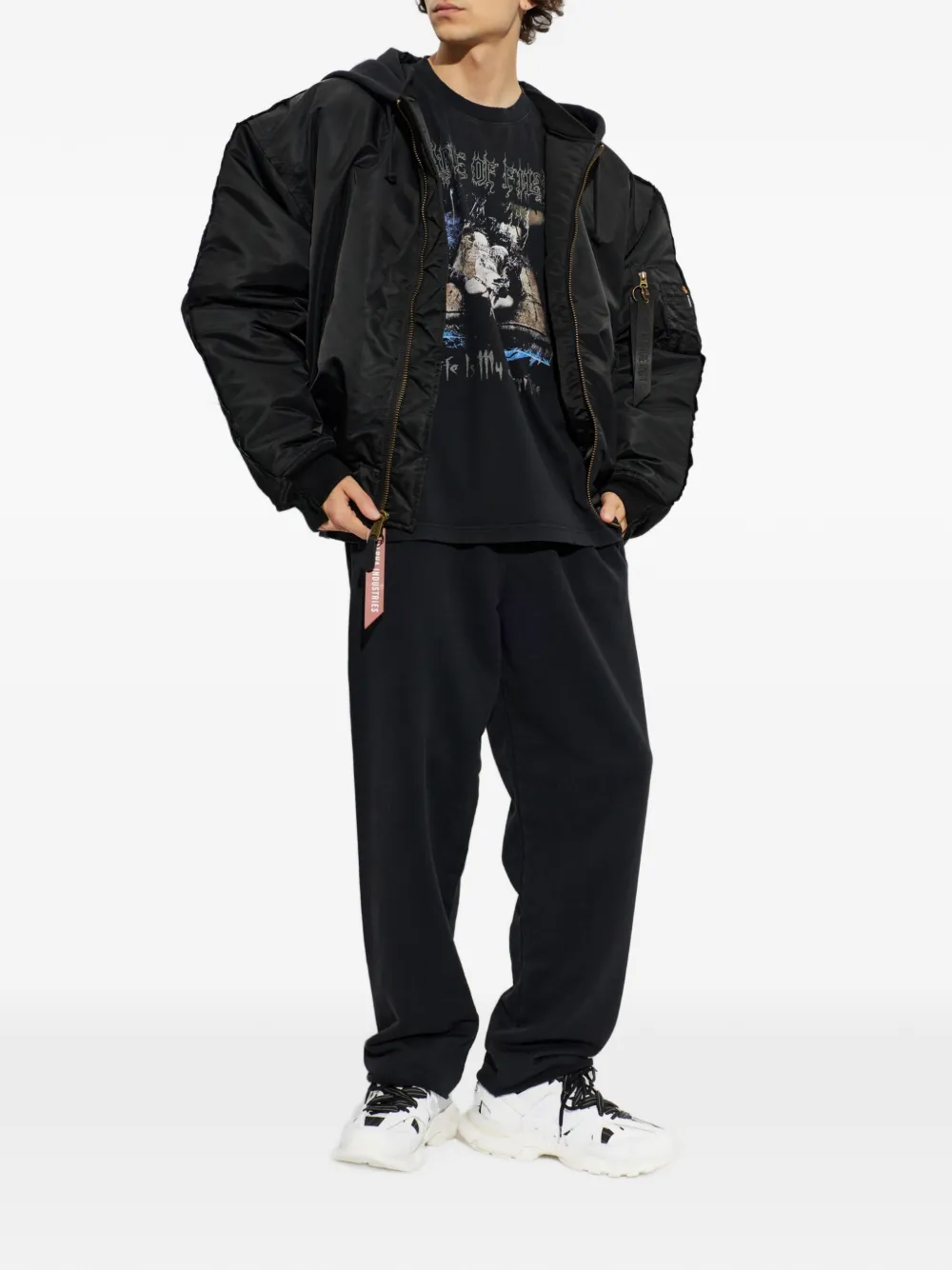 VETEMENTS graphic-print long-sleeve T-shirt Zwart